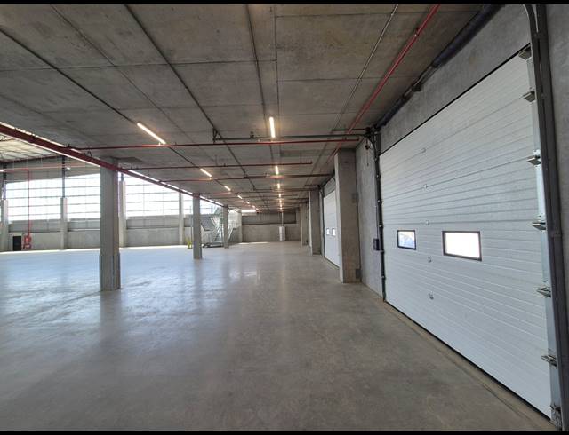2,322M² WAREHOUSE TO LET IN ATLANTIC HILLS